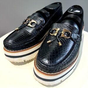 Versilia Black Moccasins upper leather memory foam insole true to size 7.5